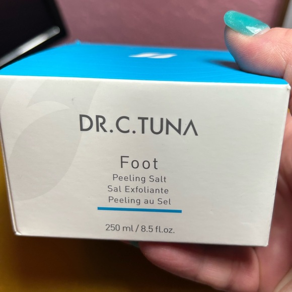 NEW Dr. C. Tuna Peeling Sea Salt for Hand & Foot - Picture 5 of 8